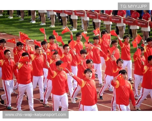 现场“火爆”战况:运动员同场竞技,场面激烈! 现场“火爆”战况:运动员同场竞技,场面激烈!